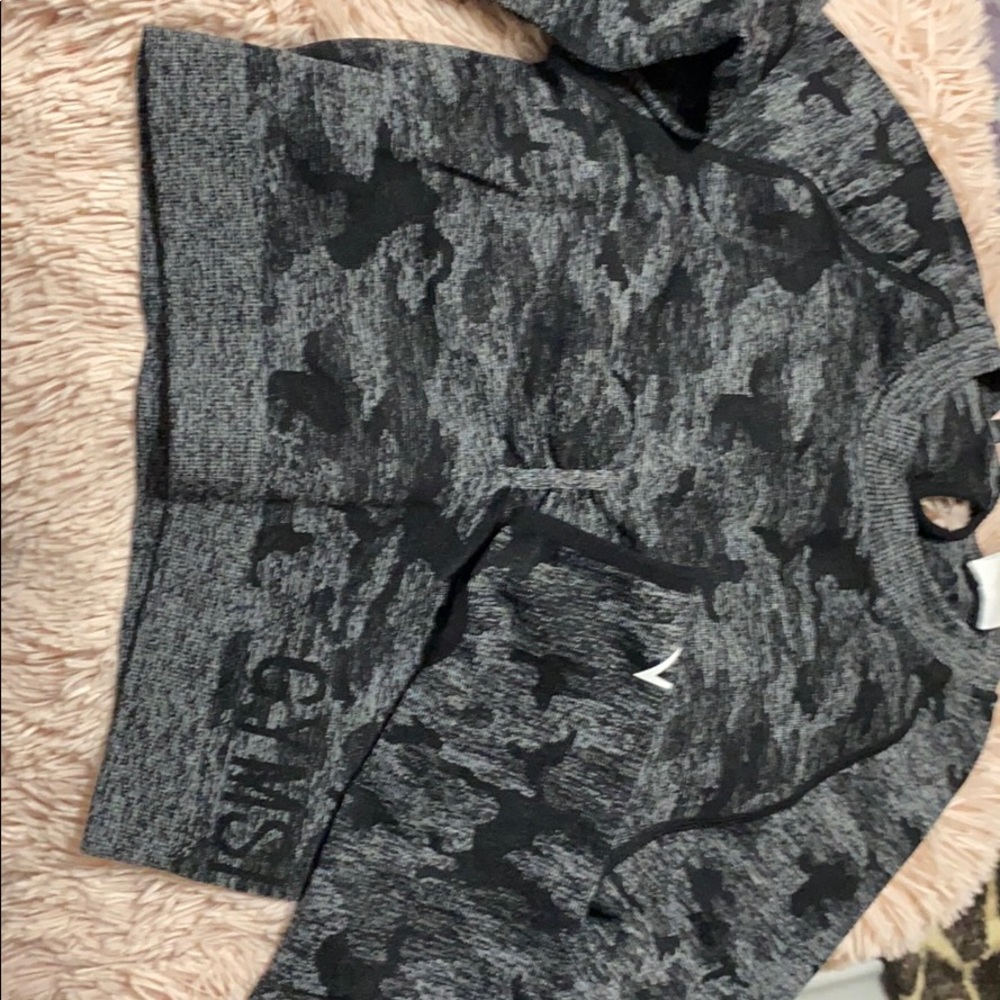 Gymshark camouflage cropped top